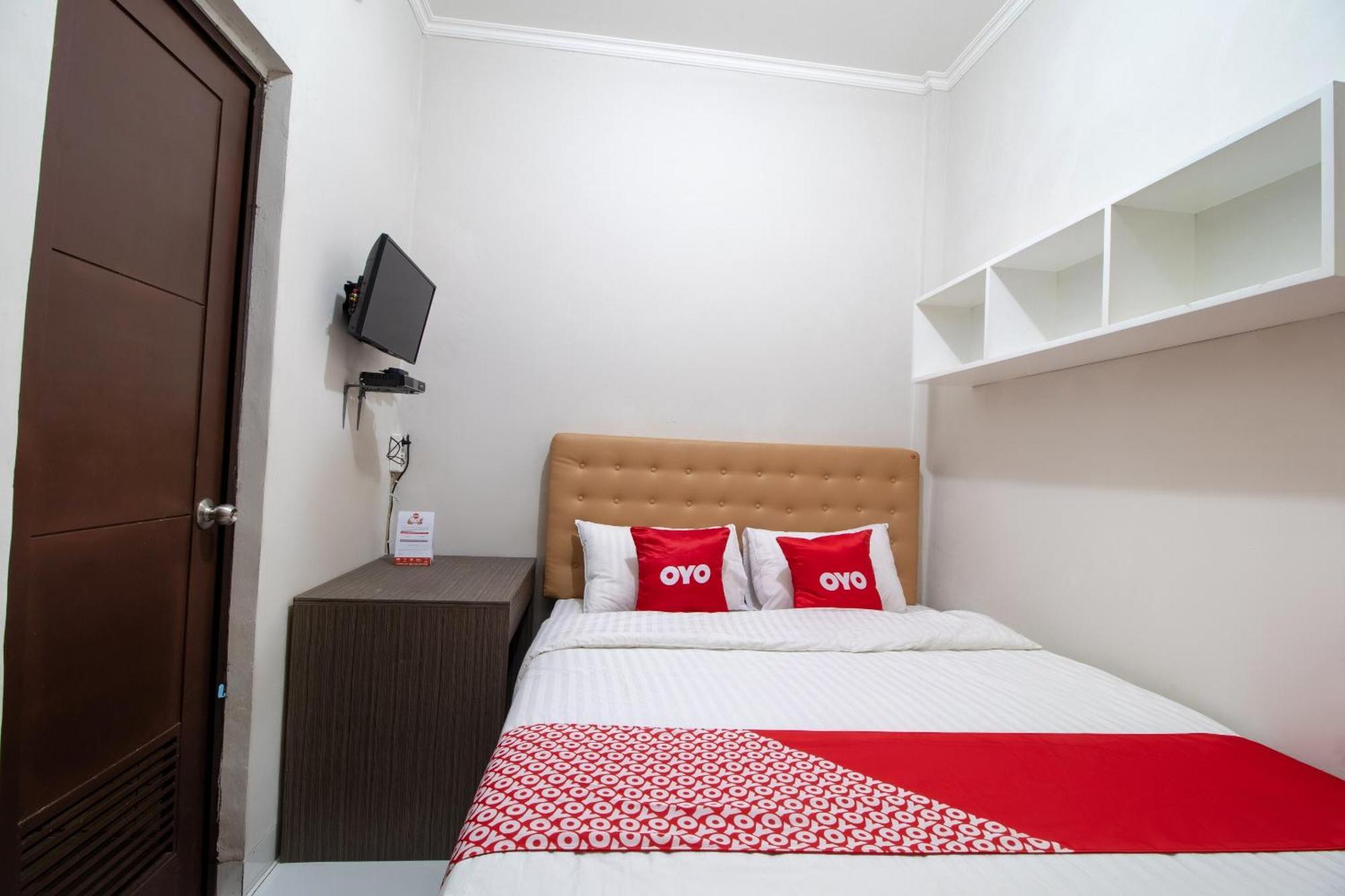 Oyo 3253 Sofia Residence Telukjambe Exterior photo
