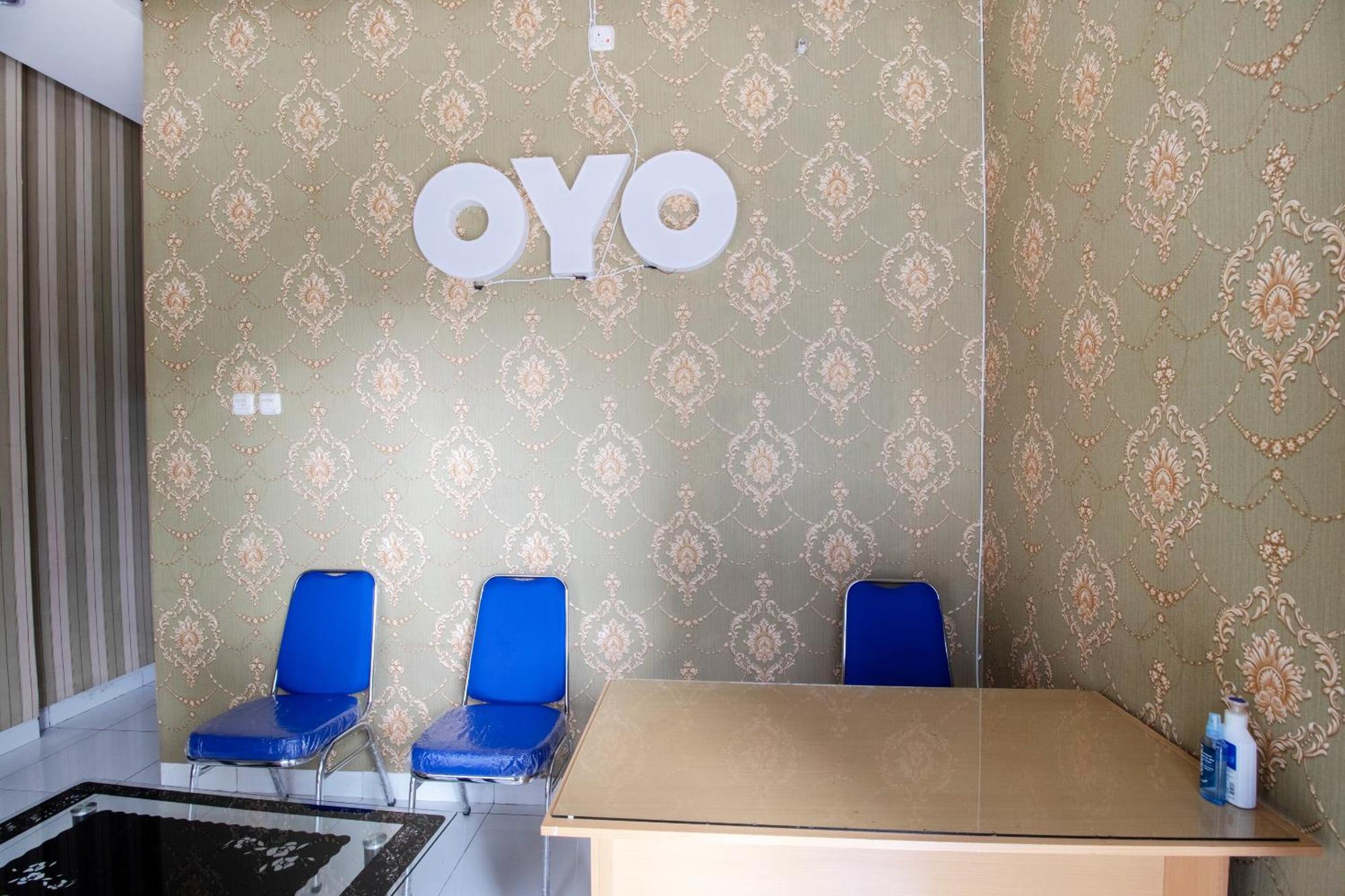 Oyo 3253 Sofia Residence Telukjambe Exterior photo