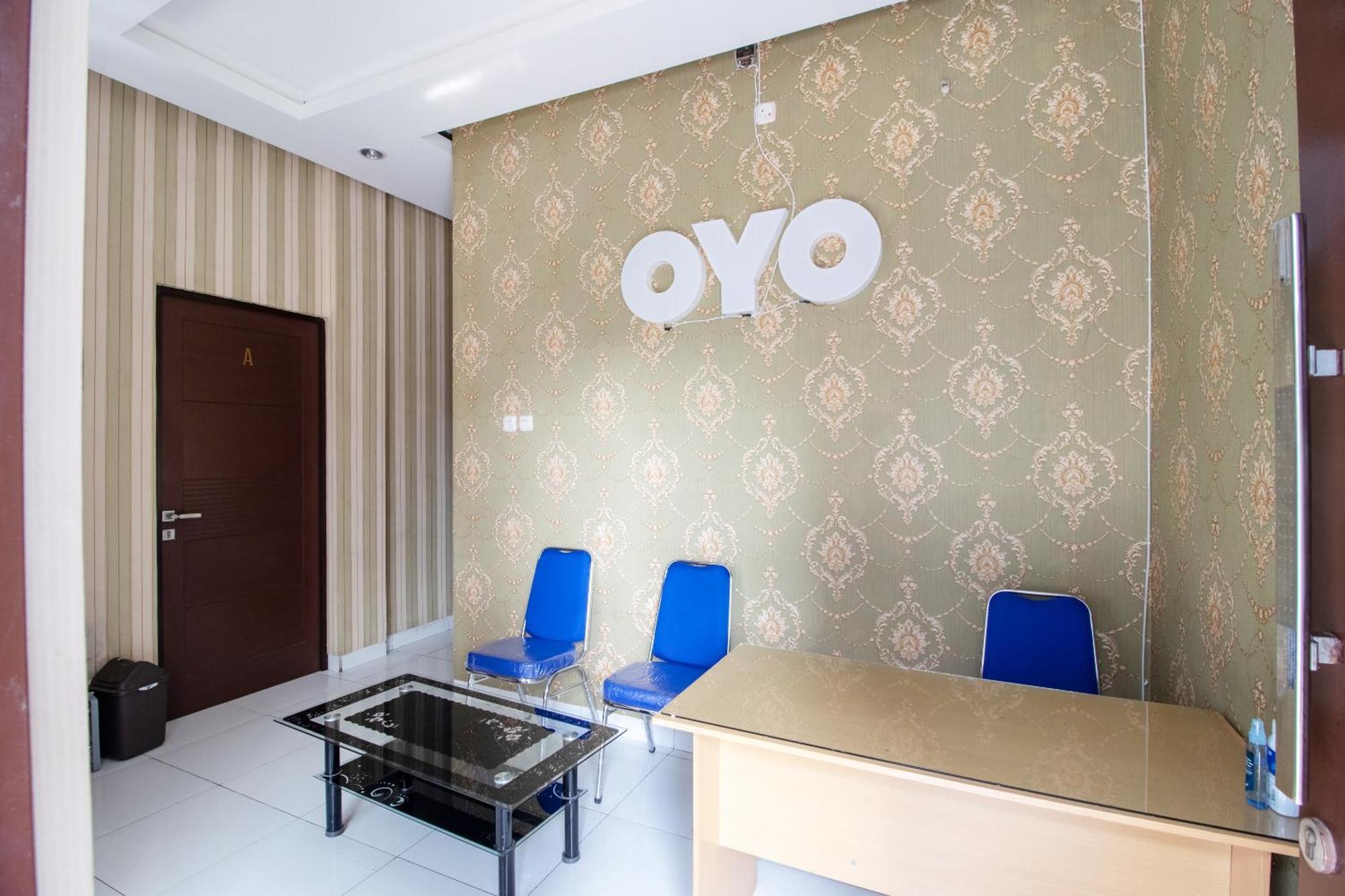 Oyo 3253 Sofia Residence Telukjambe Exterior photo